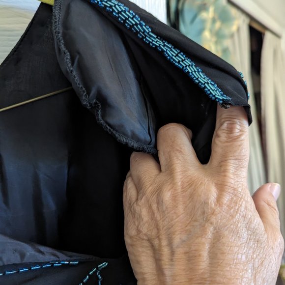 DAZZLING SILK | BEADED & SEQUIN | Vintage | Black Tie Top | L | EVC - Picture 11 of 11